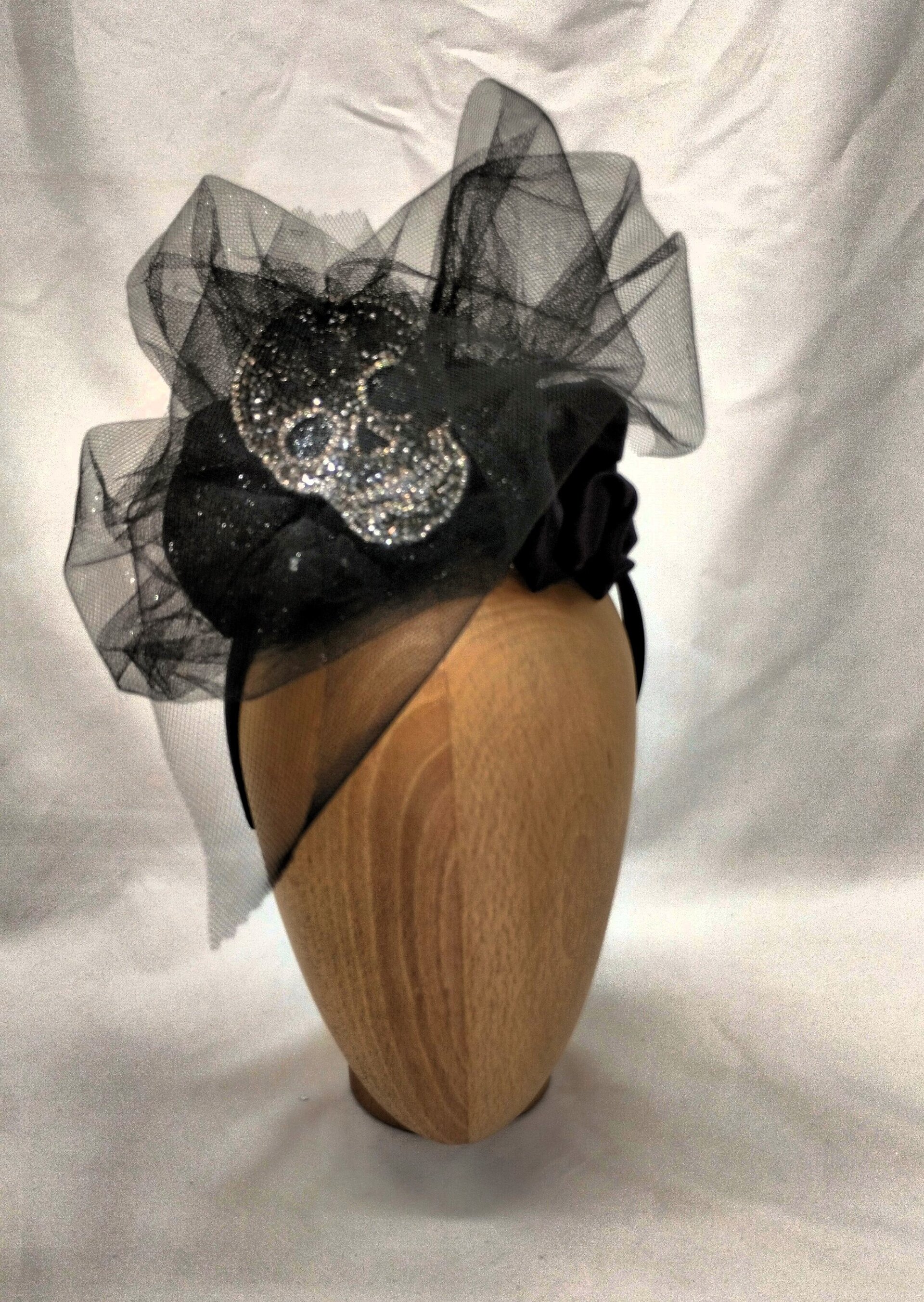 Diadema Tocado Lupe Hecha a Mano - 6