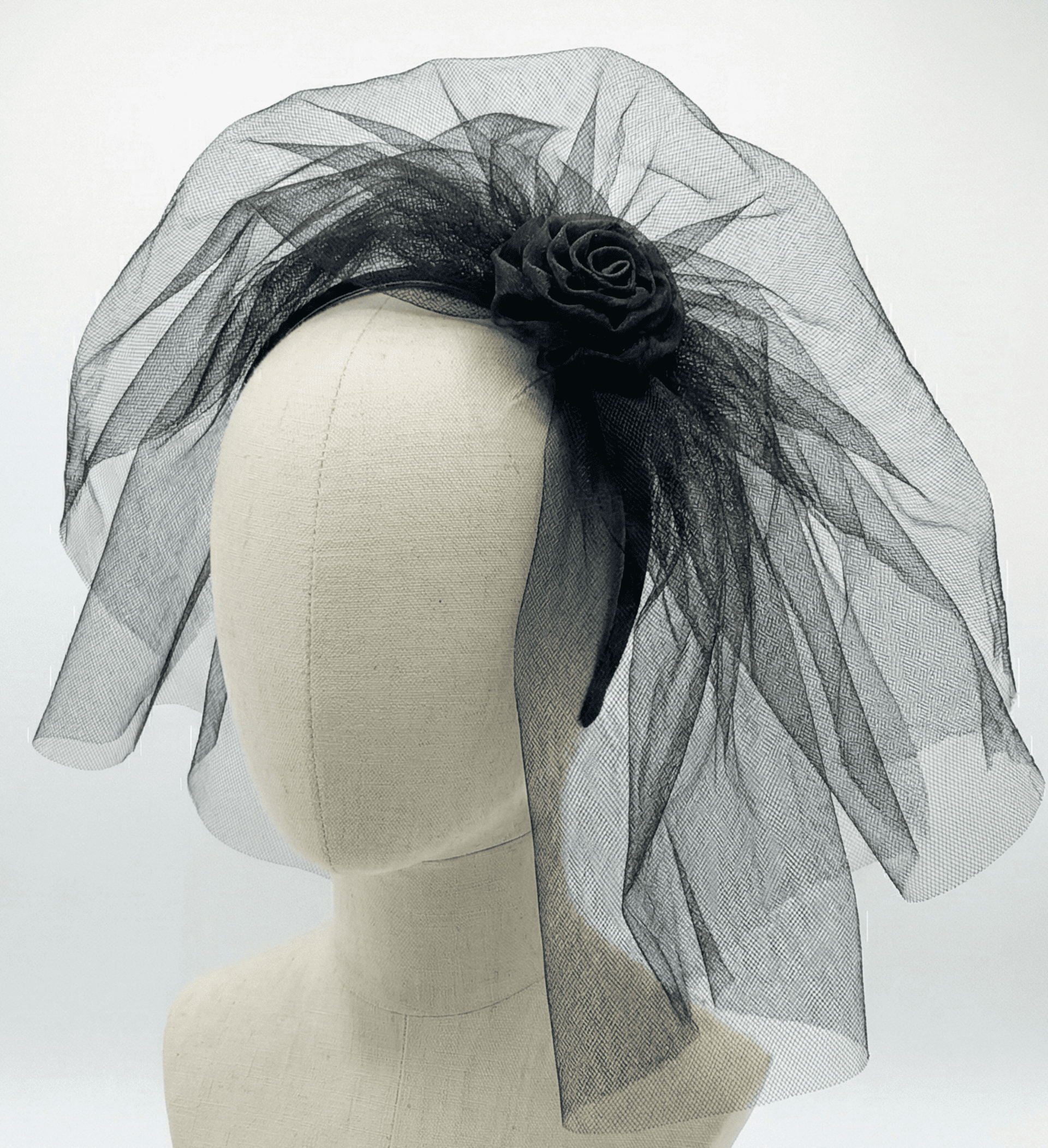 Tocado Diadema Norma Hecho a Mano Con Tul - 2