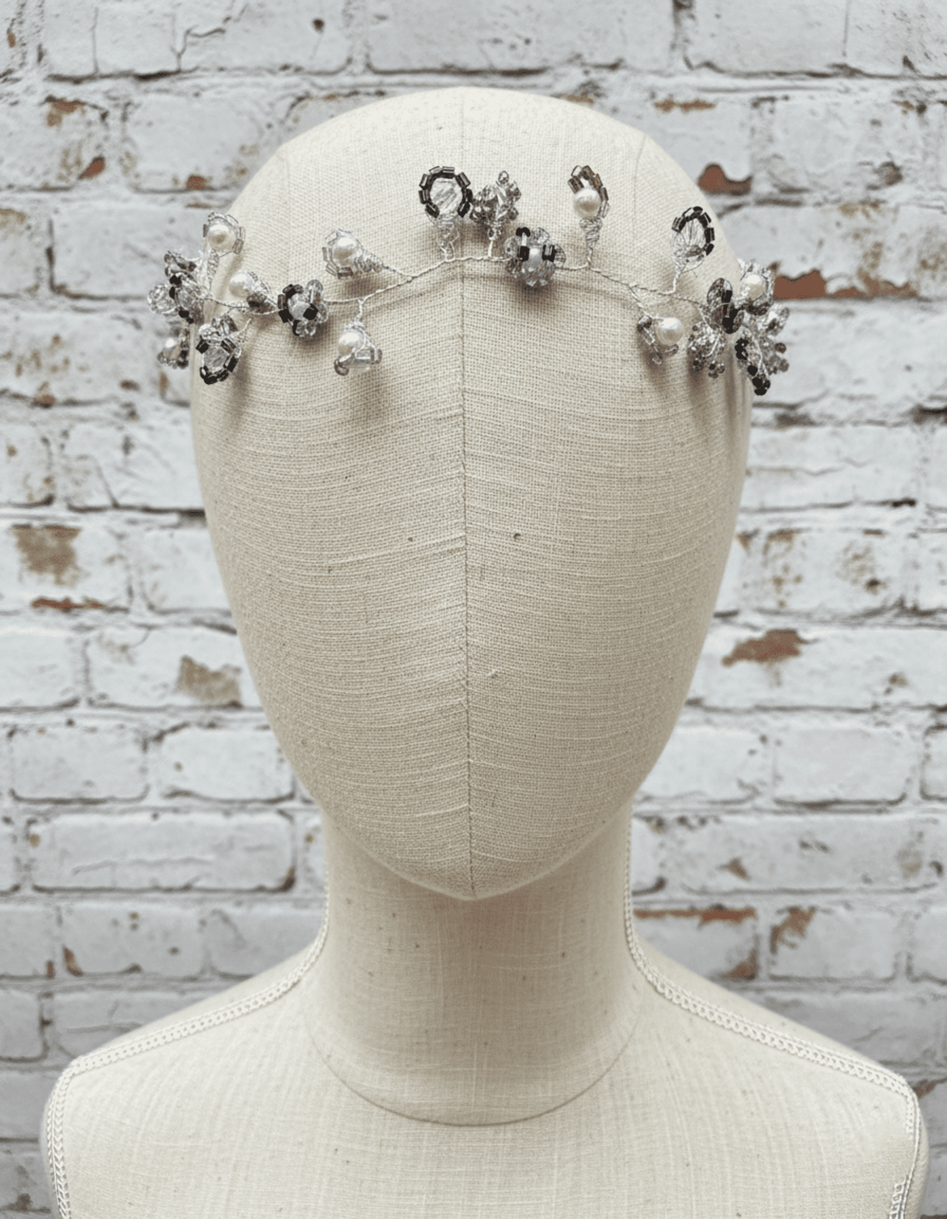 Tiara Anita Realizada a Mano - 3