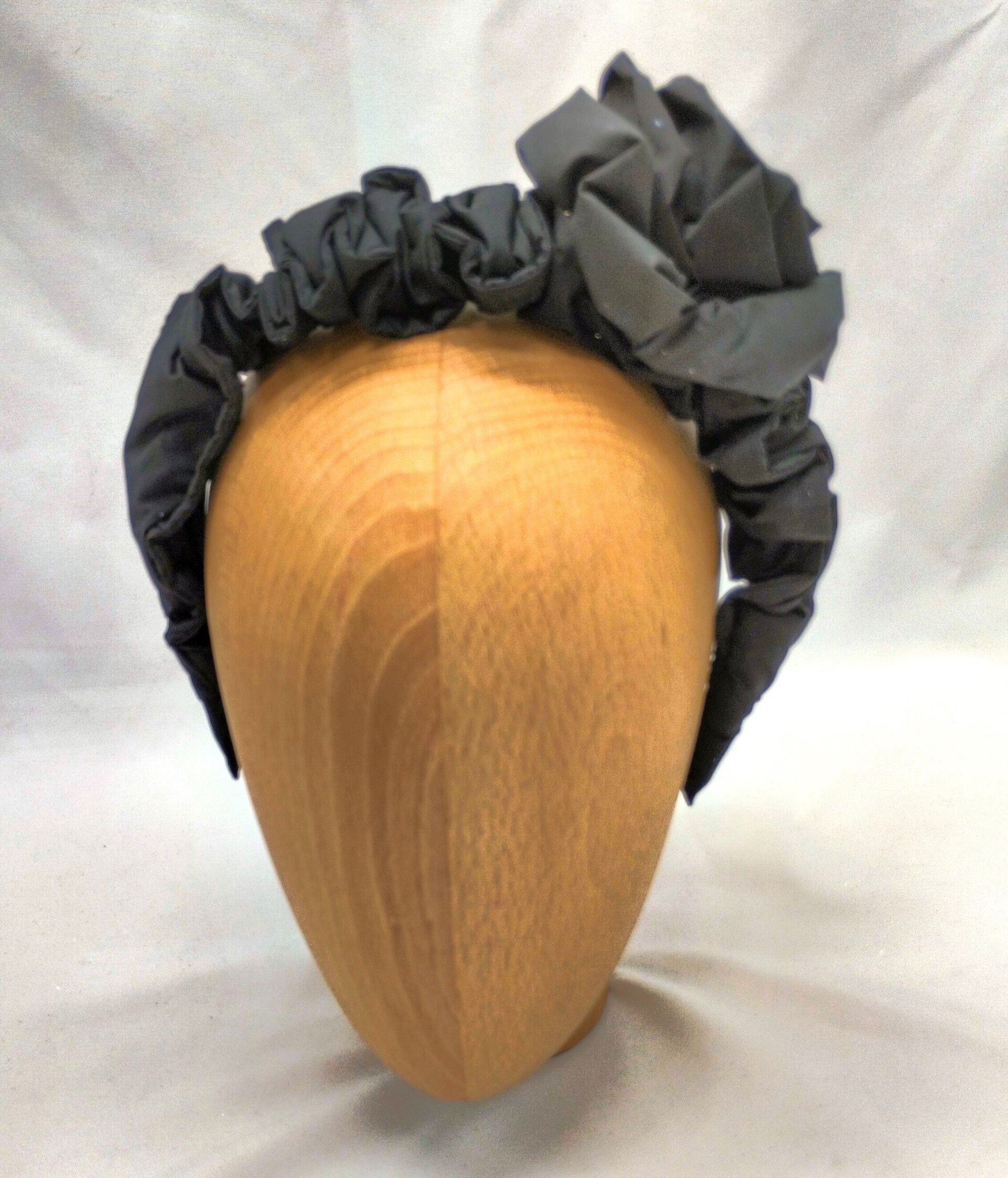 Diadema Tocado Betty Hecha a Mano - 11