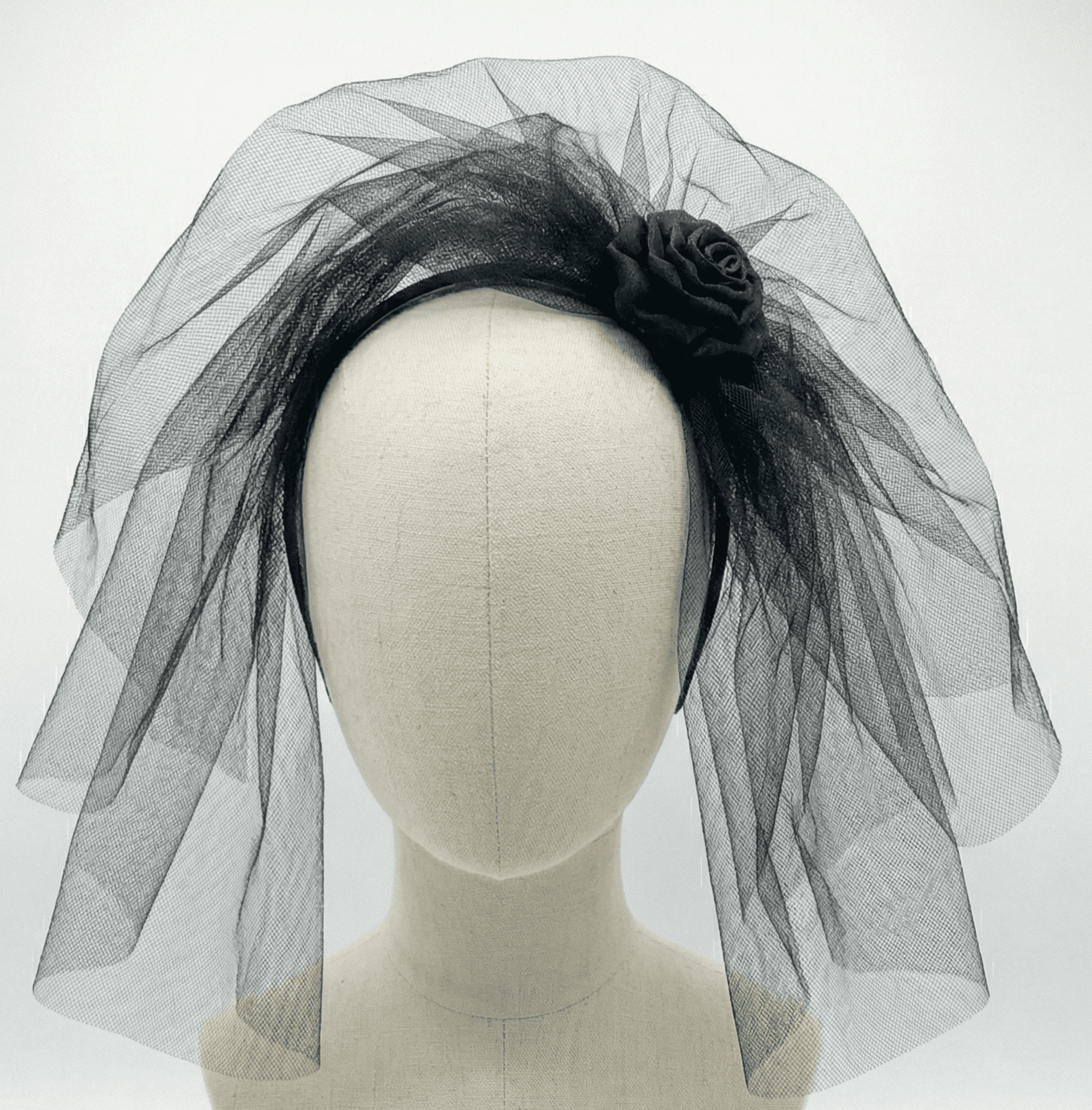 Tocado Diadema Norma Hecho a Mano Con Tul - 5