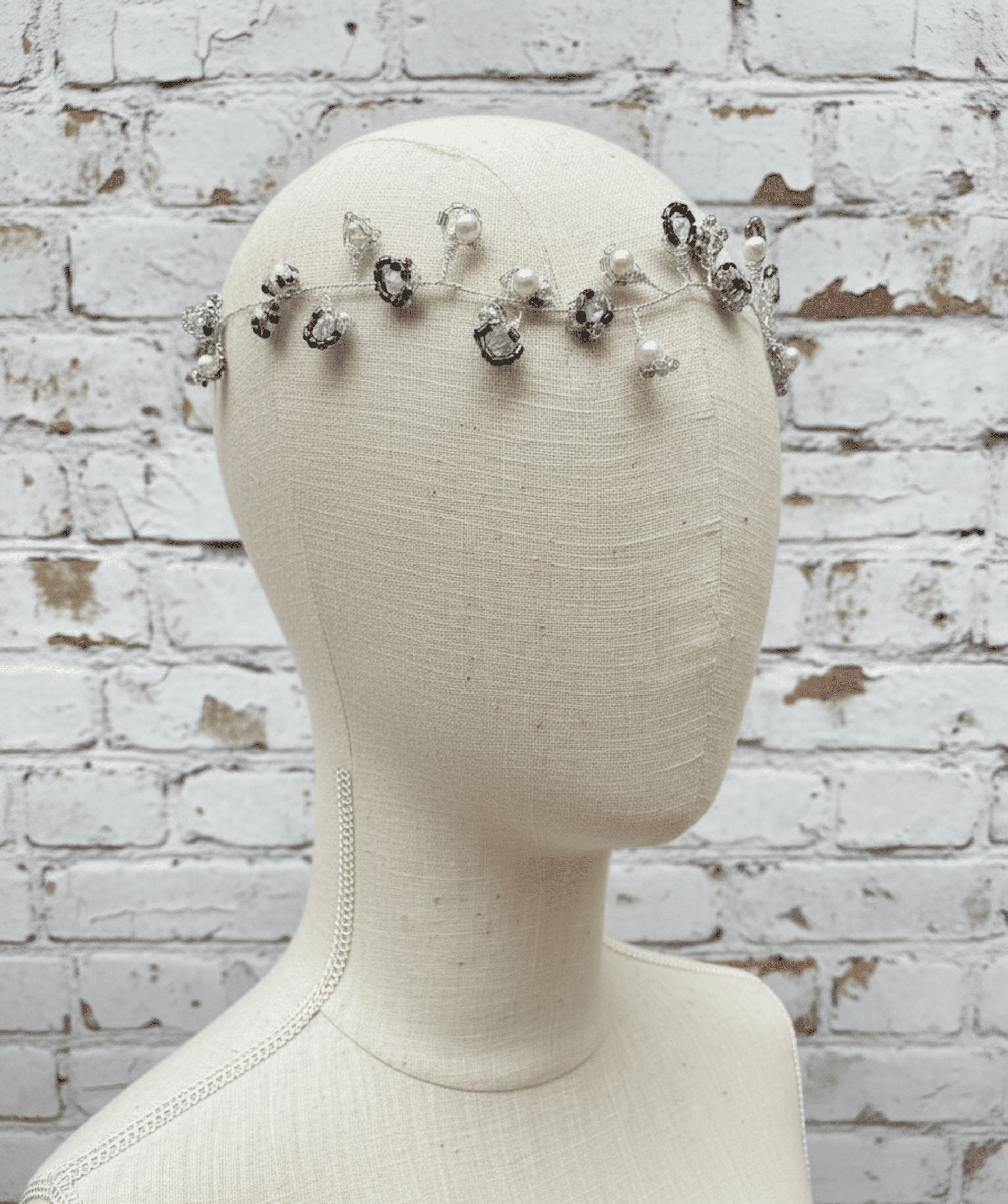 Tiara Anita Realizada a Mano - 2