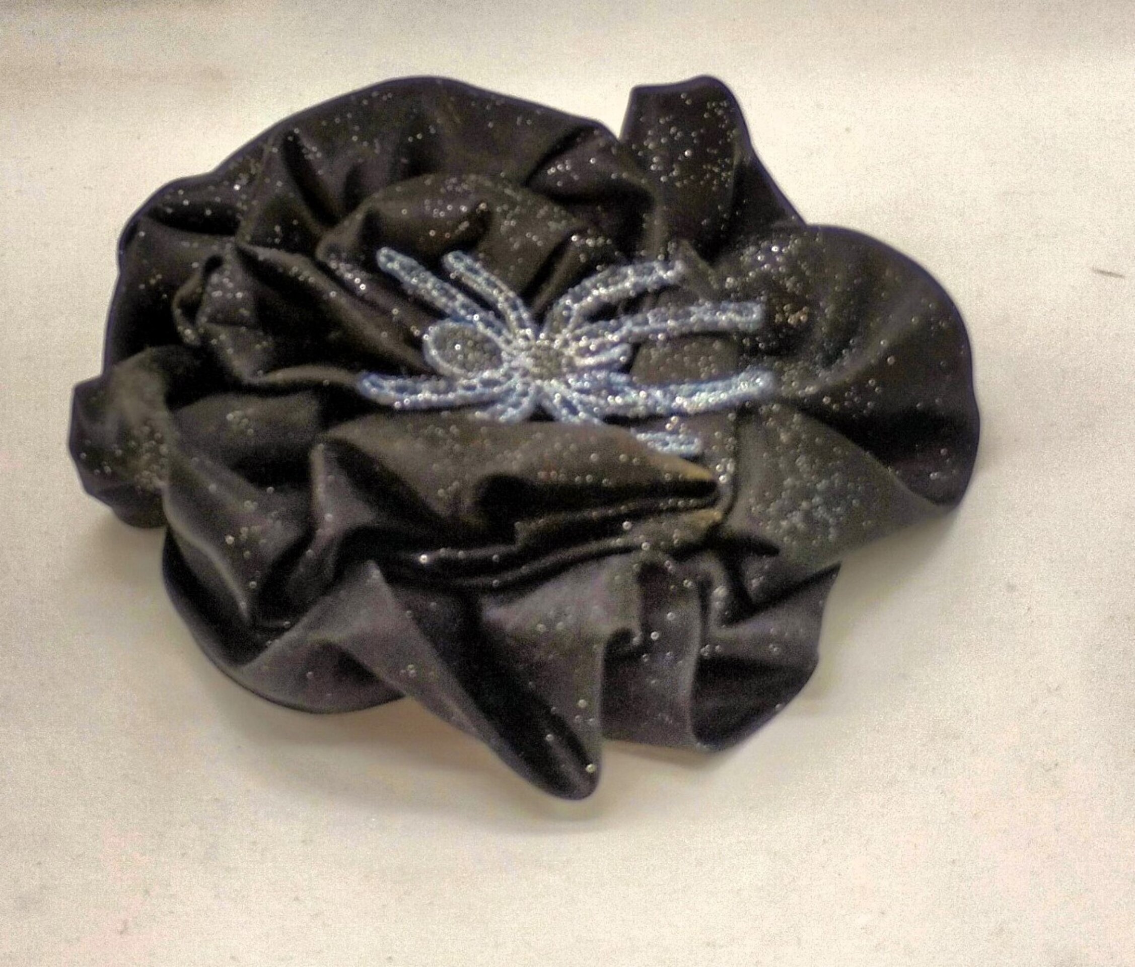Broche Tocado Pasador Carolyn Hecho a Mano - 3