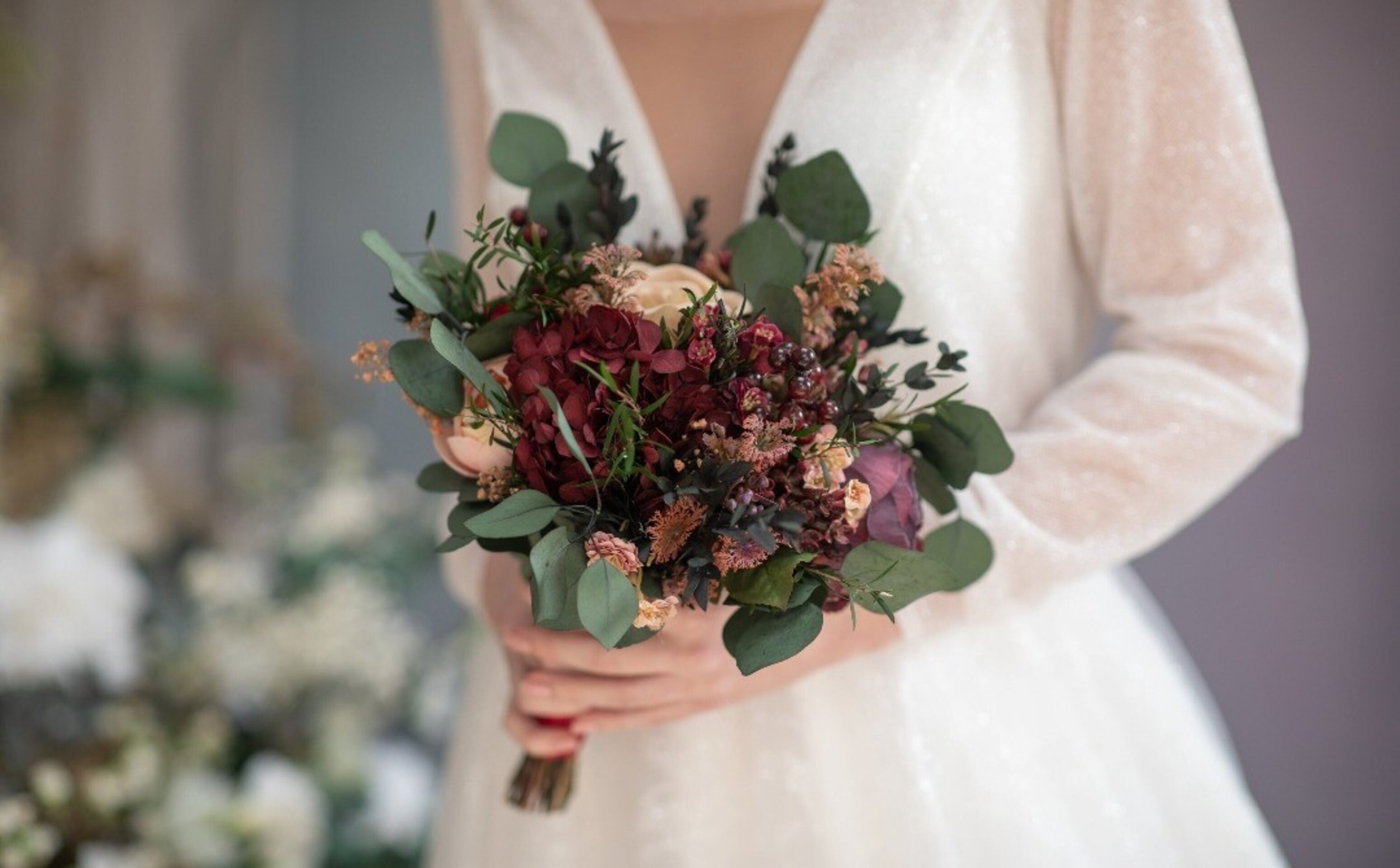 Ramo de novia de Otoño o Invierno: Color Crema y Burdeos - 4