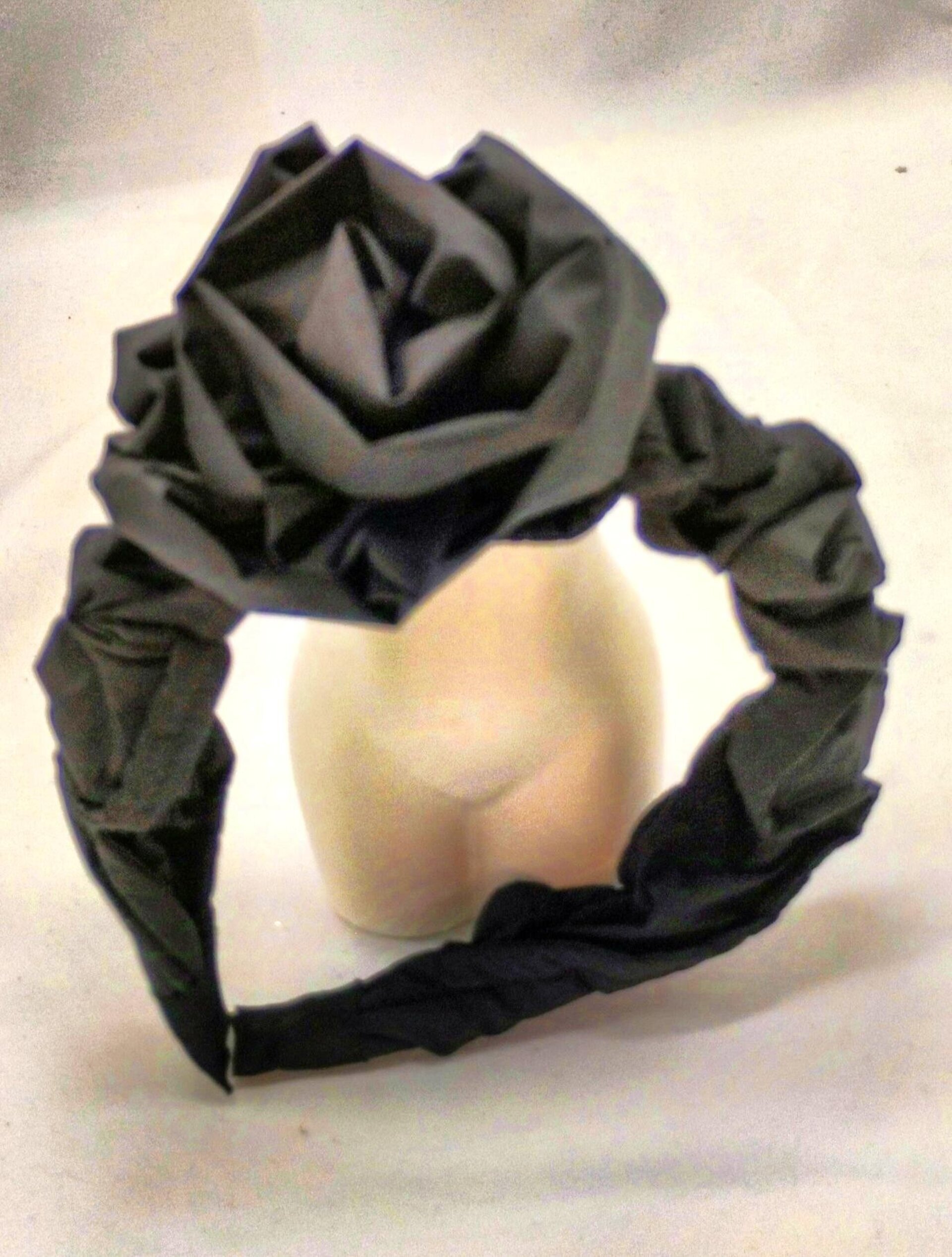 Diadema Tocado Betty Hecha a Mano - 5