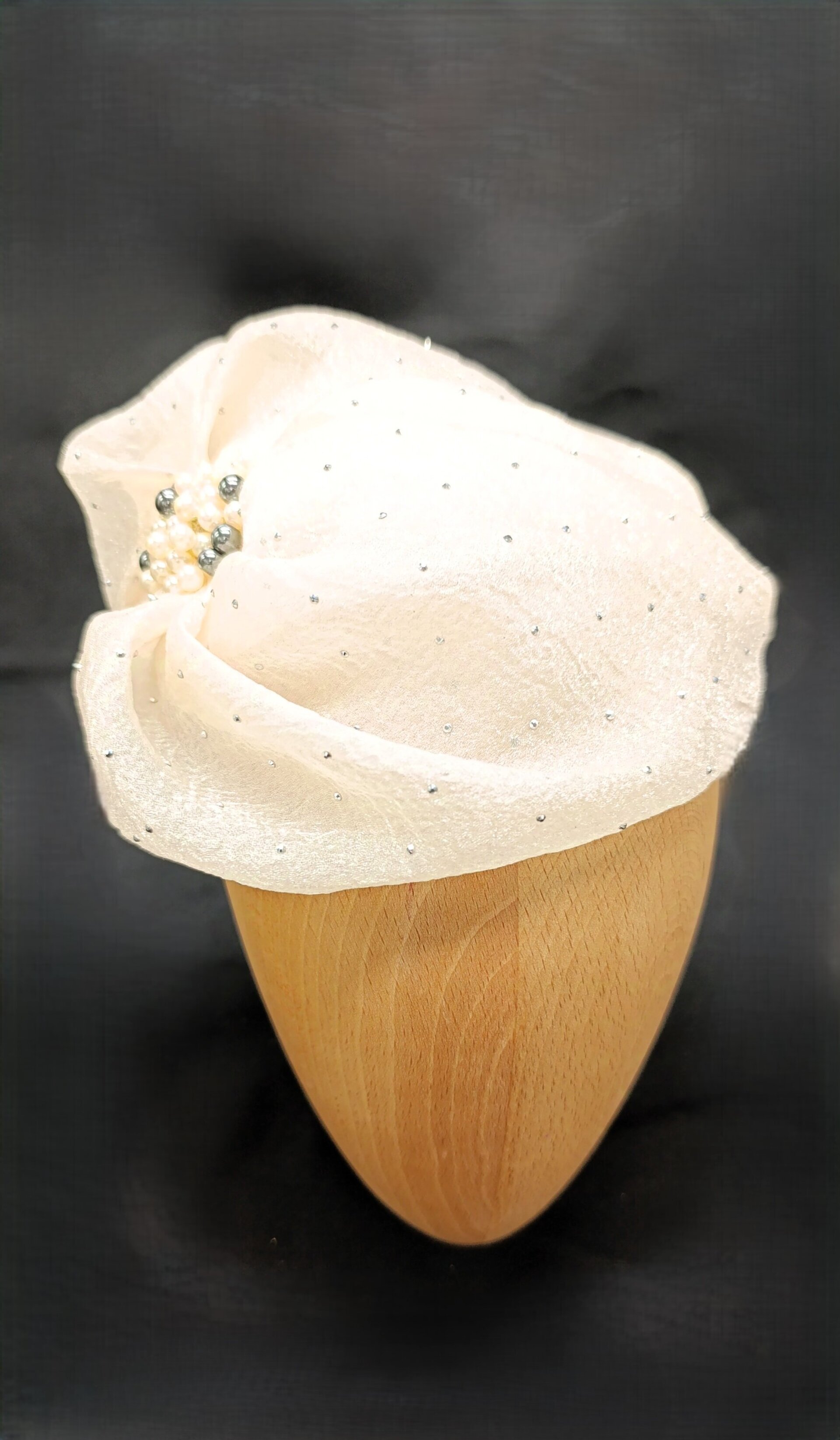 Tocado Diadema Janet  Hecho a Mano - 1